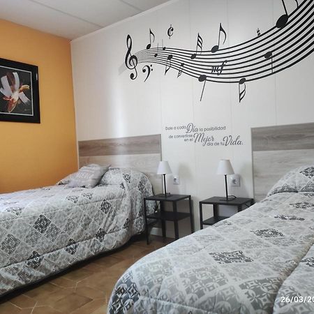 Acogedor Apartment Zaragoza Luaran gambar