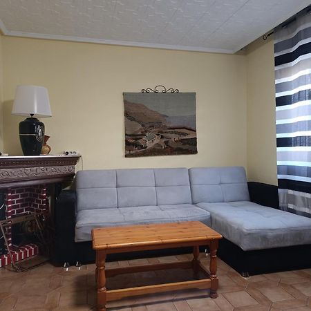 Acogedor Apartment Zaragoza Luaran gambar