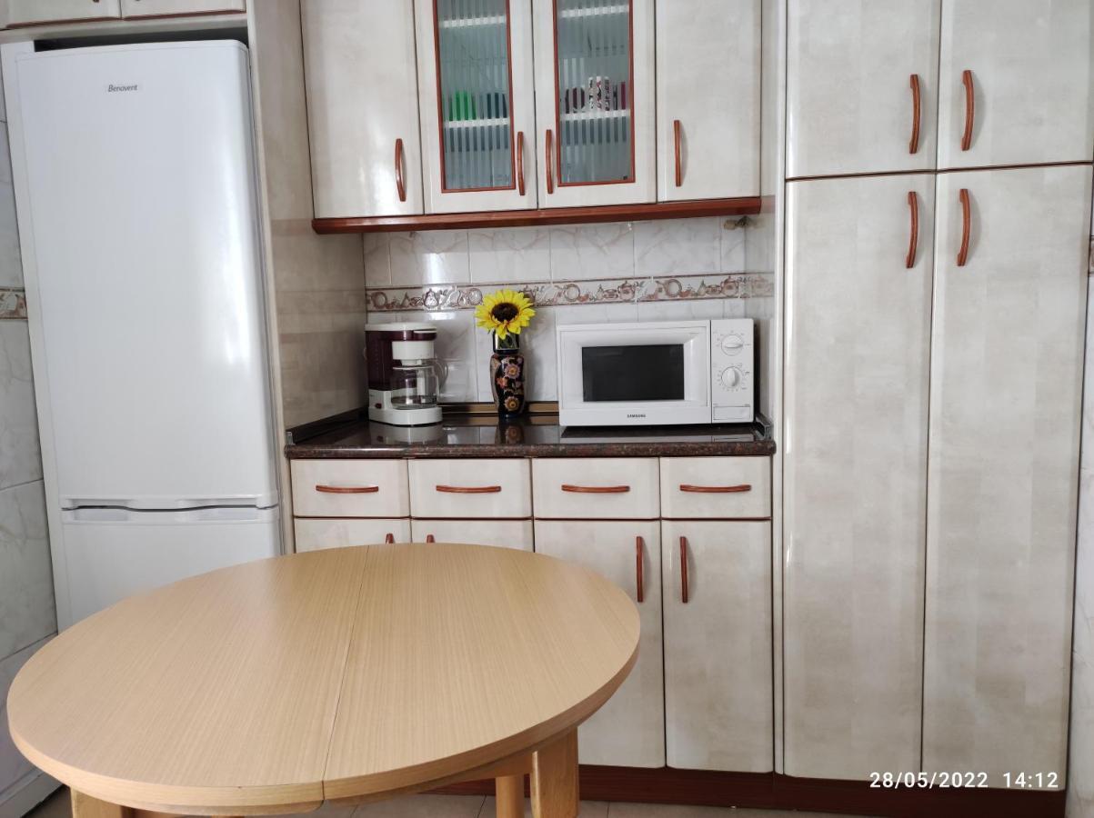 Acogedor Apartment Zaragoza Luaran gambar