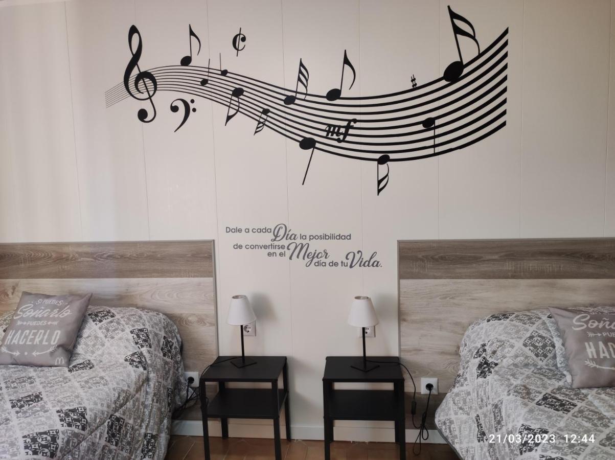 Acogedor Apartment Zaragoza Luaran gambar