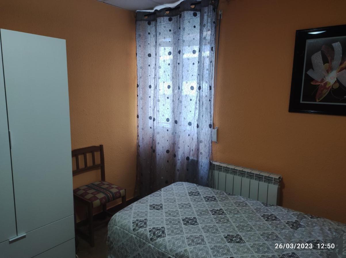 Acogedor Apartment Zaragoza Luaran gambar