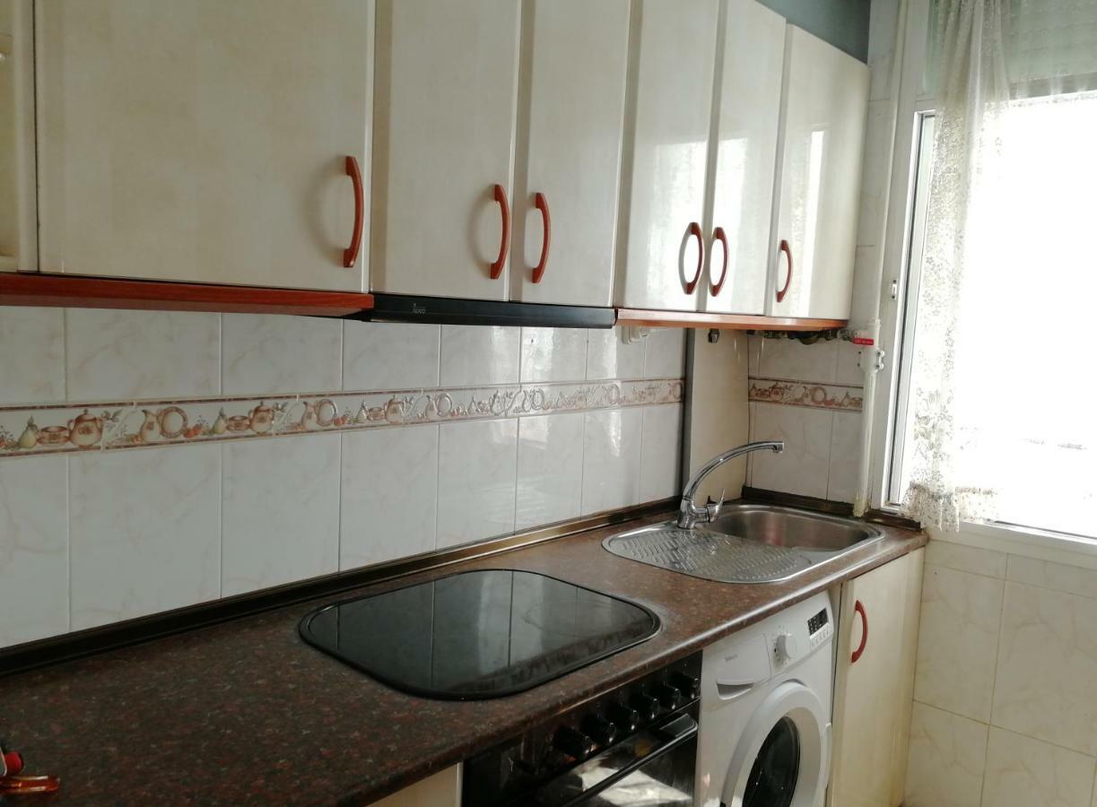 Acogedor Apartment Zaragoza Luaran gambar